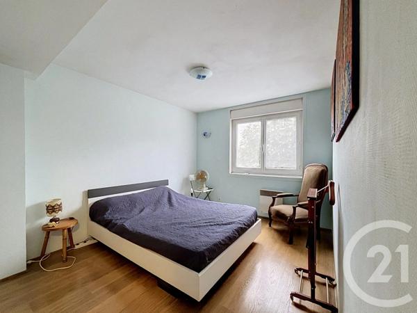 Maison à vendre  6 pièces - 236,07 m 2   CHAMALIERES  - 63
