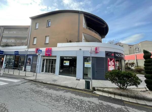 Local Commercial à louer à Aubenas