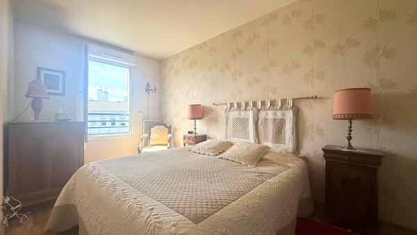 Bel appartement F4 de 95 m2 avec balcon, pompe à chaleur, box double et parking