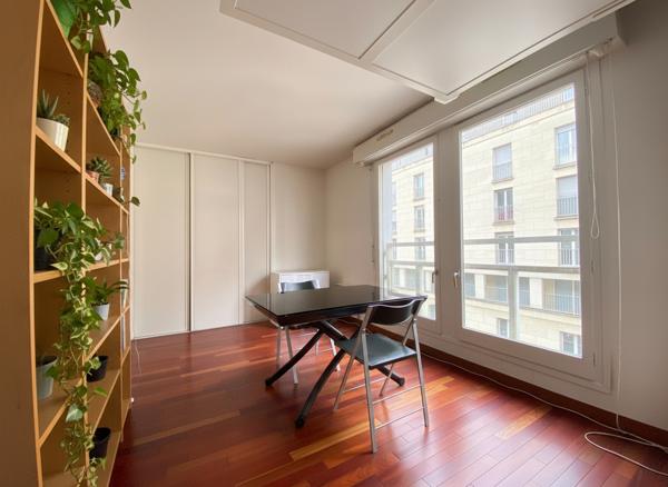 Appartement Paris 1 pièce(s) 26 m2