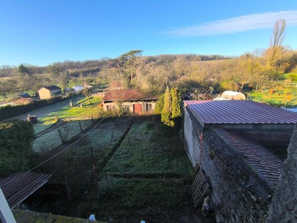 MAISON  FAMILIALE MITOYENNE  DE 7 PIECES -  AVEC 4 CHAMBRES