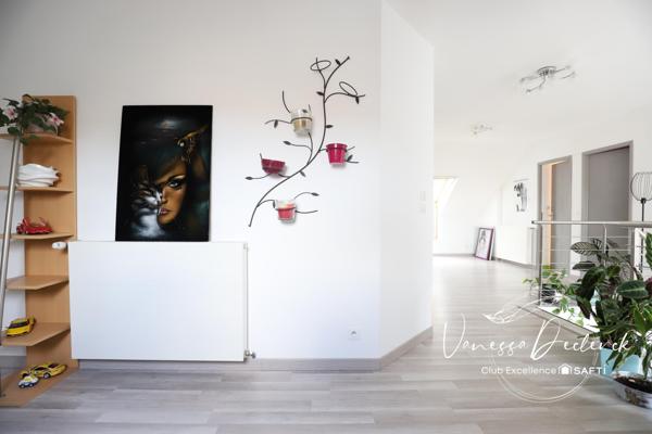 Maison contemporaine 180 m² avec 5 chambres, jardin de 800m² et double garage à Forges-les-Bains