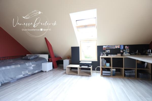 Maison contemporaine 180 m² avec 5 chambres, jardin de 800m² et double garage à Forges-les-Bains