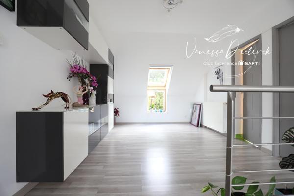 Maison contemporaine 180 m² avec 5 chambres, jardin de 800m² et double garage à Forges-les-Bains