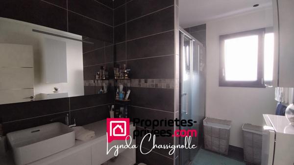 MAISON  RÉCENTE - PLAIN  PIED - LOIRE