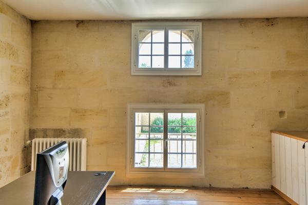 Magnifique et rare domaine de 1300 m² sur 6.4 hectares proche Bordeaux