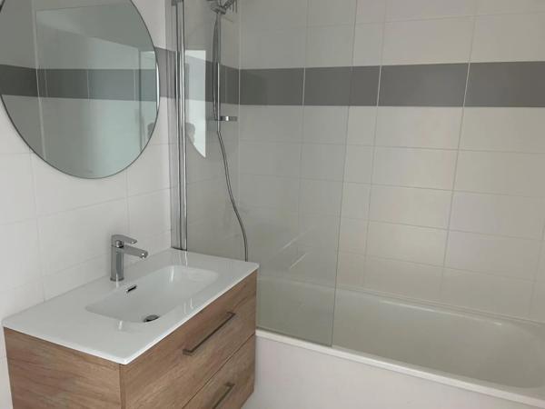 Appartement à louer 4 pièces 82.66m²