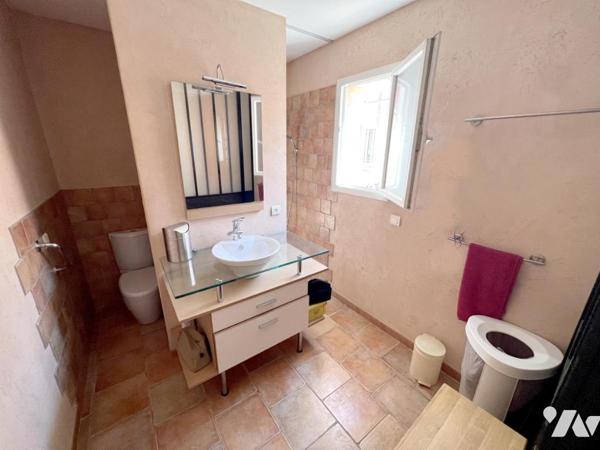 FAYENCE. Adrech du Peyron - Propriété avec maison de 185m², dépendance T2 de 39m² et piscine.