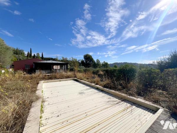 FAYENCE. Adrech du Peyron - Propriété avec maison de 185m², dépendance T2 de 39m² et piscine.
