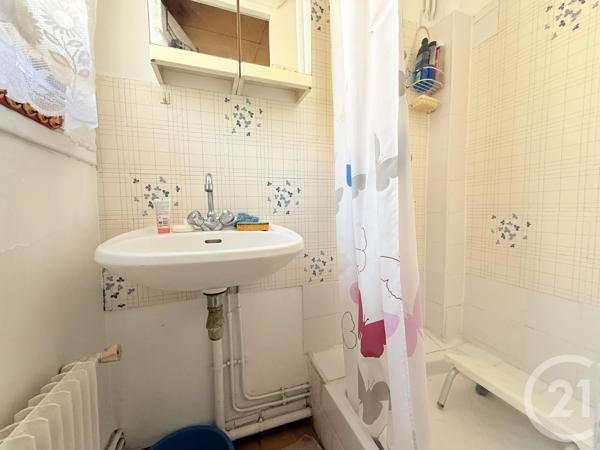 Appartement F2 à vendre  2 pièces - 43,03 m 2   ST OUEN  - 93