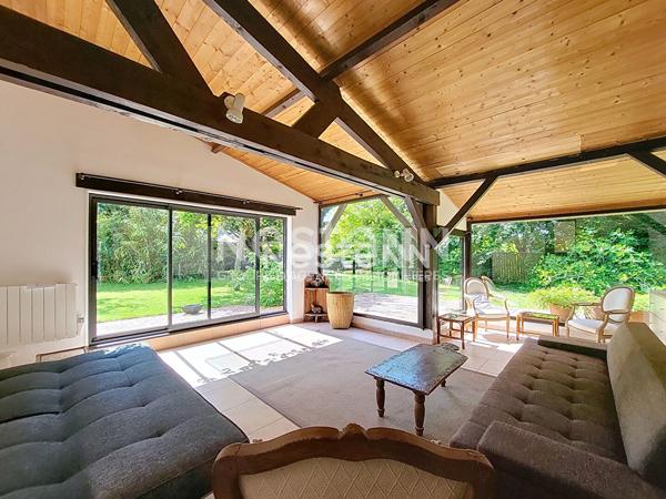 A LOUER : Noisy le Roi, domaine du Golf, maison individuelle 5 pièces de 140 m² avec jardin de 1600 m²