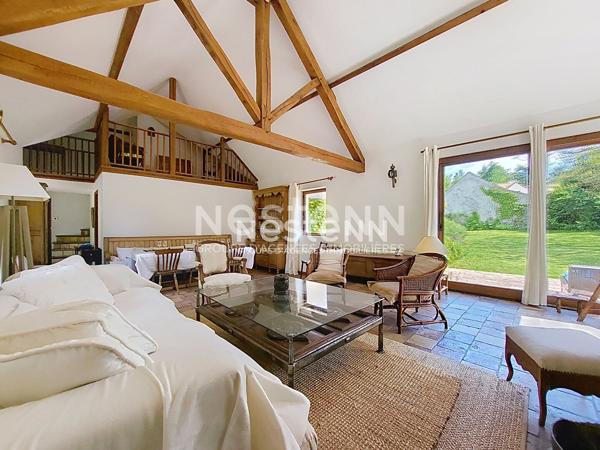 A LOUER : Noisy le Roi, domaine du Golf, maison individuelle 5 pièces de 140 m² avec jardin de 1600 m²