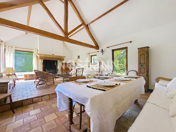 A LOUER : Noisy le Roi, domaine du Golf, maison individuelle 5 pièces de 140 m² avec jardin de 1600 m²