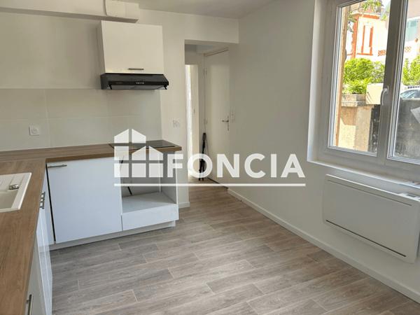 Location Appartement 4 pièces 73.06 m² - 23 RUE PIERRE CURIE Sanary 83110