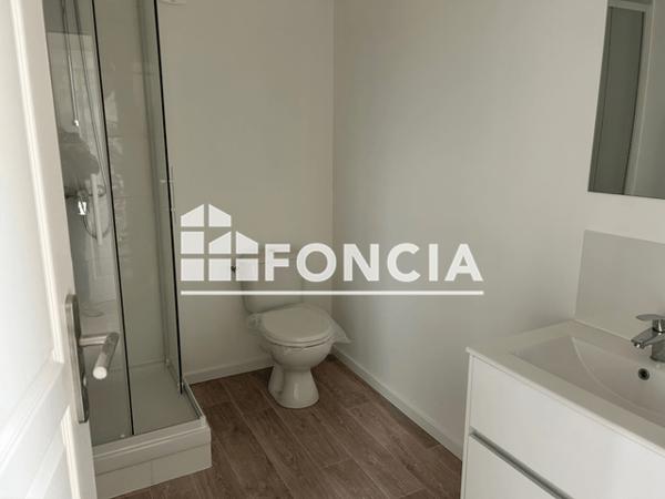 Location Appartement 4 pièces 73.06 m² - 23 RUE PIERRE CURIE Sanary 83110