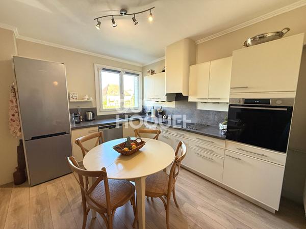 Appartement lumineux avec balcon, garage et parking quartier Saint-Claude