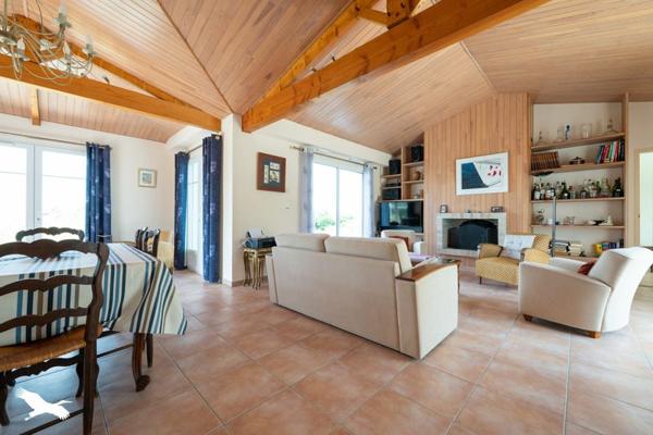Maison à vendre |  Saint-Georges-d'Oléron |  6 pièces | 168 m²