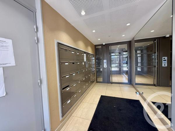 Appartement Studio à vendre  1 pièce - 27,18 m 2   LIVRY GARGAN  - 93