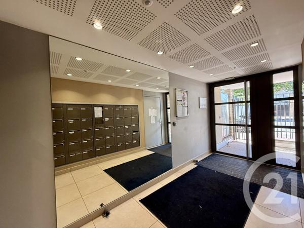 Appartement Studio à vendre  1 pièce - 27,18 m 2   LIVRY GARGAN  - 93
