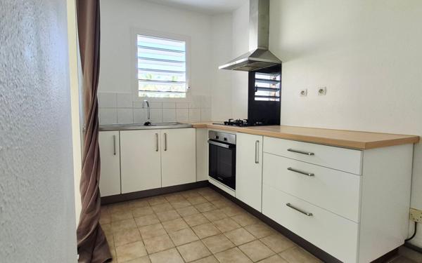 Appartement à louer    3 pièces •  Sainte-Rose