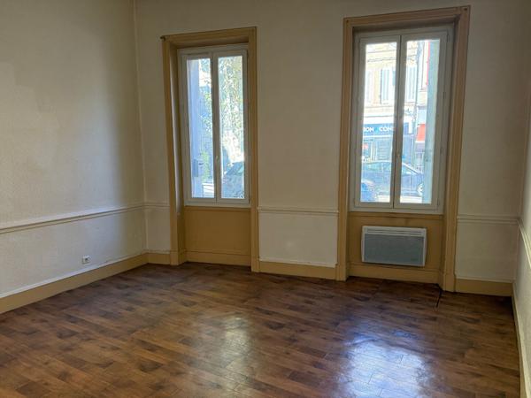 Appartement Trets 2 pièce(s) 55 m2
