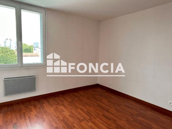 Location Appartement 4 pièces 61.8 m² - 01 RUE DU PETIT FOIRAIL Tarbes 65000
