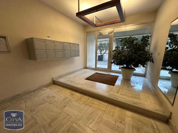 Appartement à louer 3 pièces 82m²