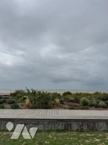 A VENDRE APPARTEMENT AVEC VUE MER