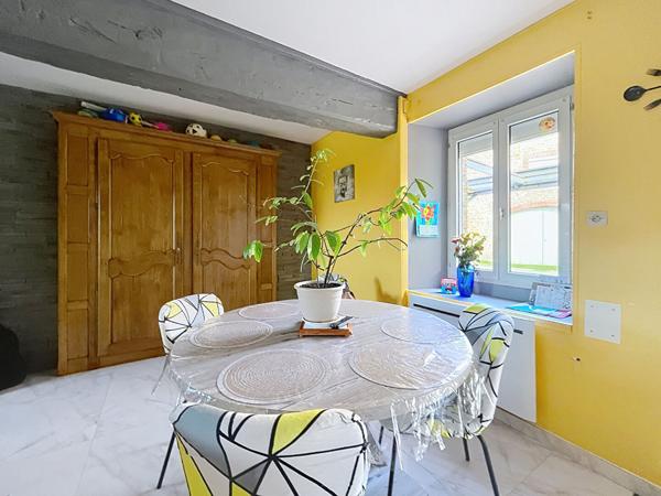 Longère La Bazoge Montpincon 232 m2