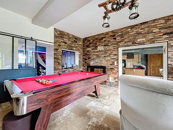 Longère La Bazoge Montpincon 232 m2