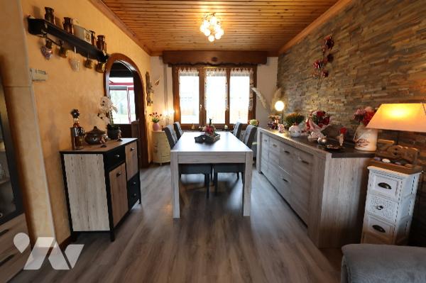 Exclusivité !
Jolie maison semi-individuelle 3 chambres, garage, jardin, située dans une rue prisée.