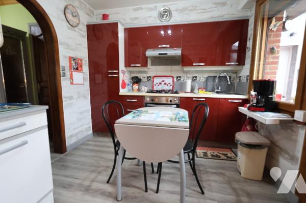 Exclusivité !
Jolie maison semi-individuelle 3 chambres, garage, jardin, située dans une rue prisée.