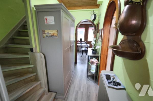 Exclusivité !
Jolie maison semi-individuelle 3 chambres, garage, jardin, située dans une rue prisée.