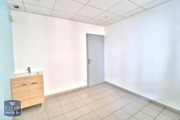 Local professionnel à vendre 64.82m² Le Chambon-Feugerolles (42500)