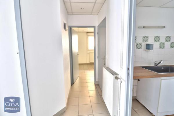 Local professionnel à vendre 64.82m² Le Chambon-Feugerolles (42500)