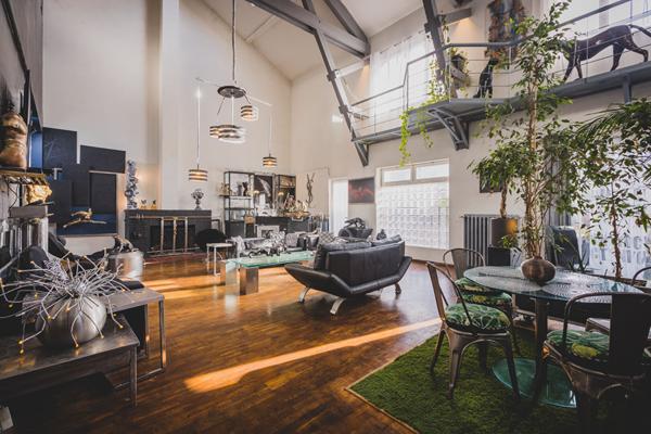 VILLEMOMBLE, Loft 268m2, 6 pièces