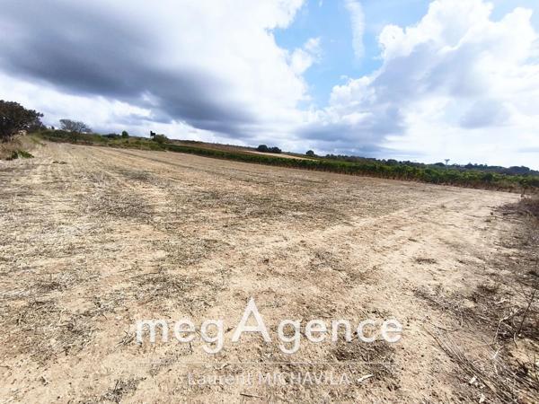 Terrain à VILLENEUVE-LES-BEZIERS, 34420 - 2620m²