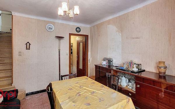 Maison à vendre    5 pièces •  Prades