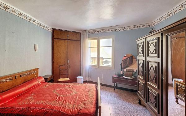 Maison à vendre    5 pièces •  Prades