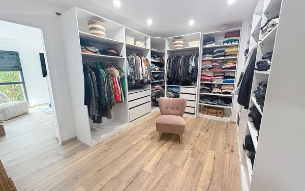 Maison à vendre    6 pièces • 293,40 m2 Lons