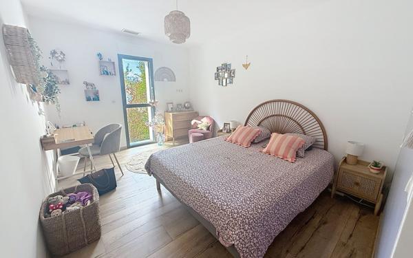 Maison à vendre    6 pièces • 293,40 m2 Lons