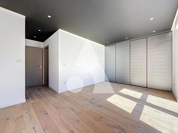 Villa 5 pièces 175.38 m2