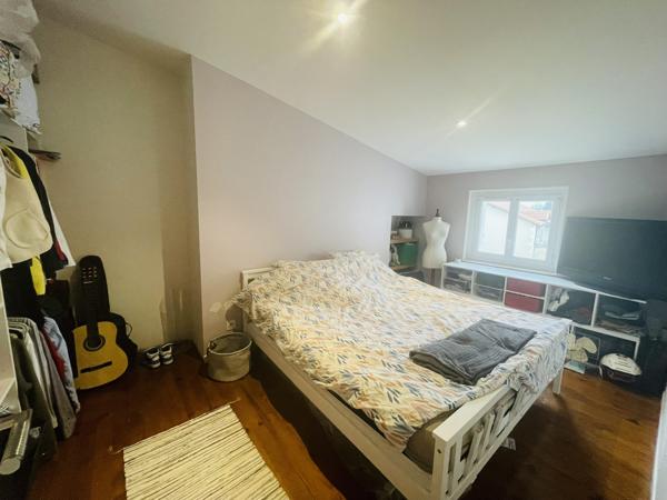 Neuville-de-Poitou (86170) MAISON DE CHARME