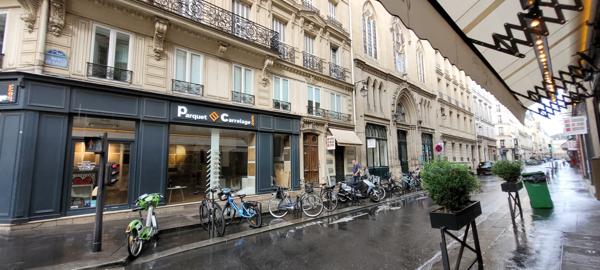 Paris (75007) BEAU STUDIO DE 18 M2 - QUAI D'ORSAY