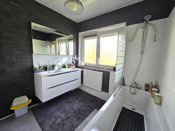 Maison 4 pièce(s) 3 chambre(s) 97 m²