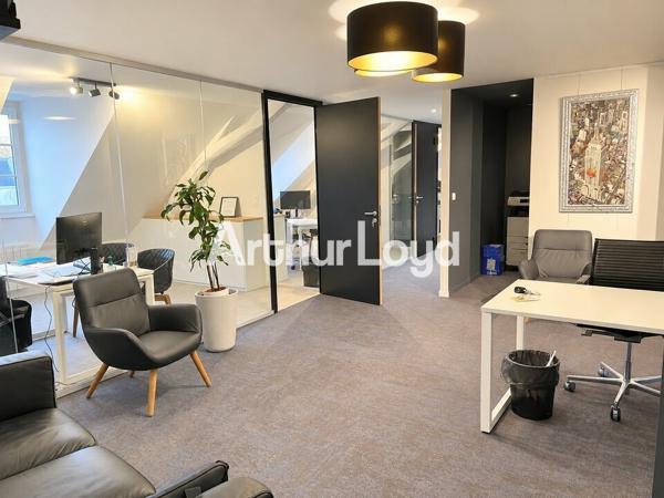TOURS CENTRE PLACE JEAN JAURÈS BUREAUX À LOUER DE 105 M² EN EXCELLENT ÉTAT