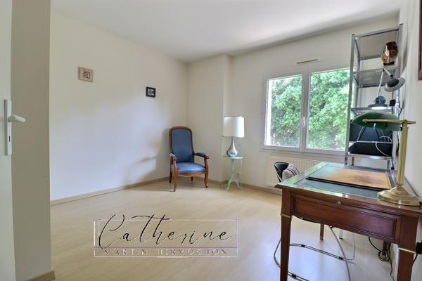 Villa d'architecte de 4 chambres dont 1 suite sur vaste sous-sol de 120 m² - La Baule-les Pins