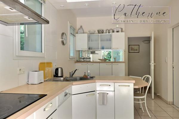 Villa d'architecte de 4 chambres dont 1 suite sur vaste sous-sol de 120 m² - La Baule-les Pins