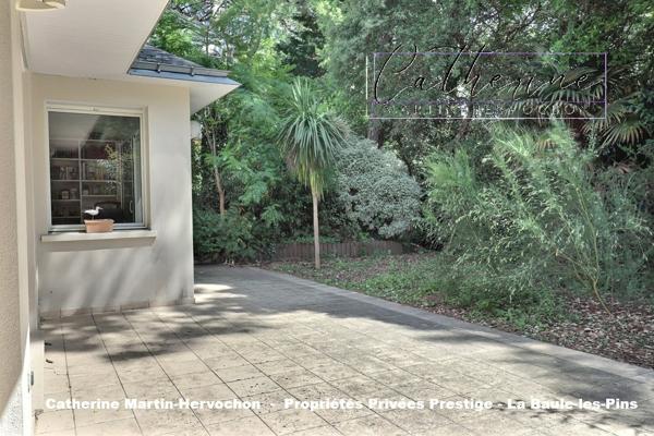 Villa d'architecte de 4 chambres dont 1 suite sur vaste sous-sol de 120 m² - La Baule-les Pins