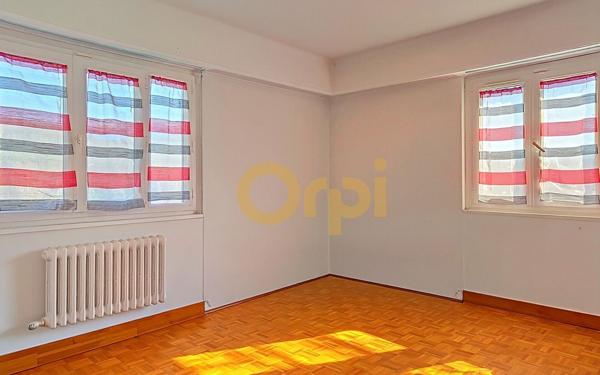 Appartement à vendre    4 pièces • 82,72 m2 Saint-Julien-en-Genevois